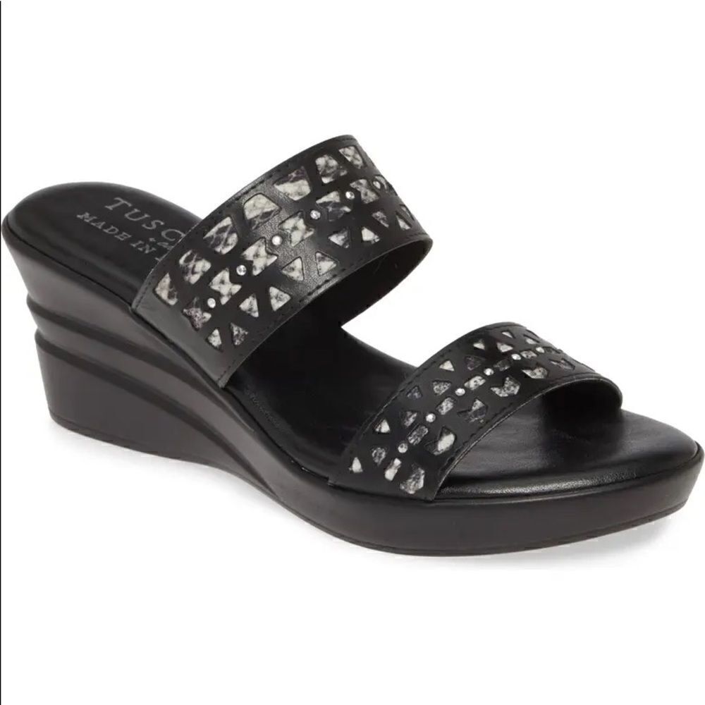 Easy Street Rosalie Black Snake Print Sandals 8M